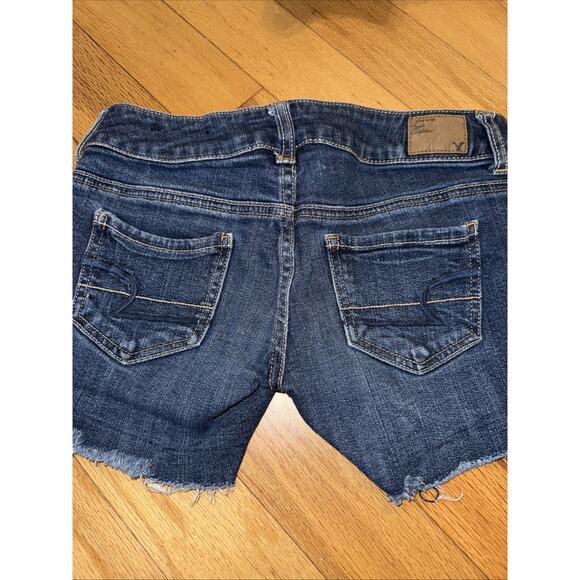 American Eagle Womens Shorts Blue Stretch Denim Distressed Frayed Hem Size 00 - Picture 2 of 4